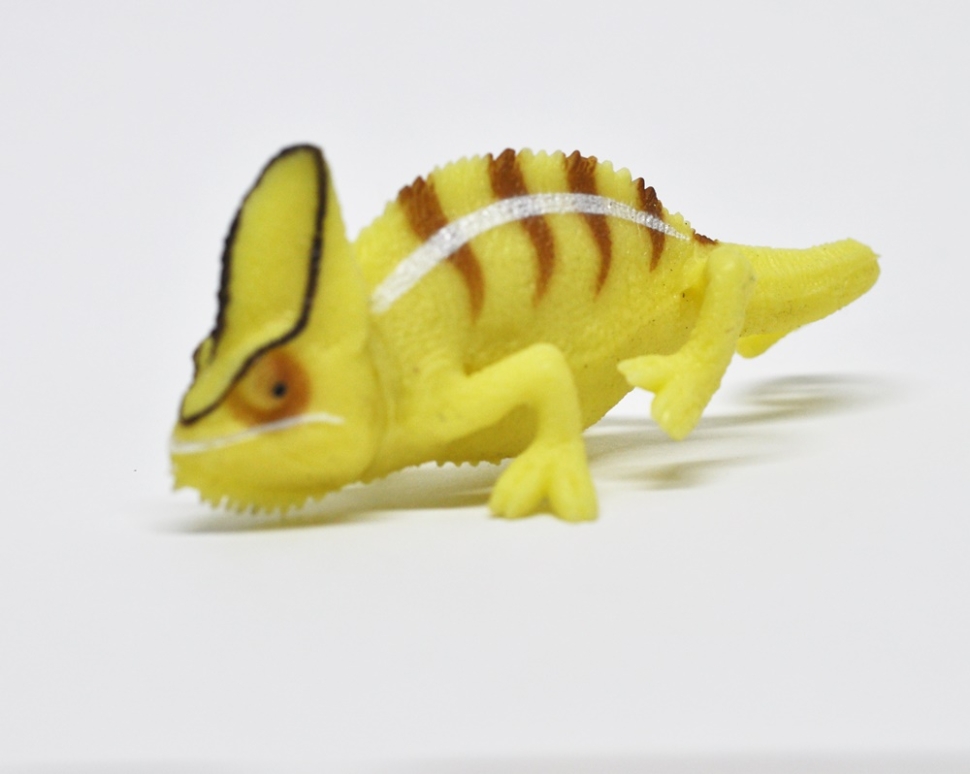 игрушка хамелеон меняющая цвет