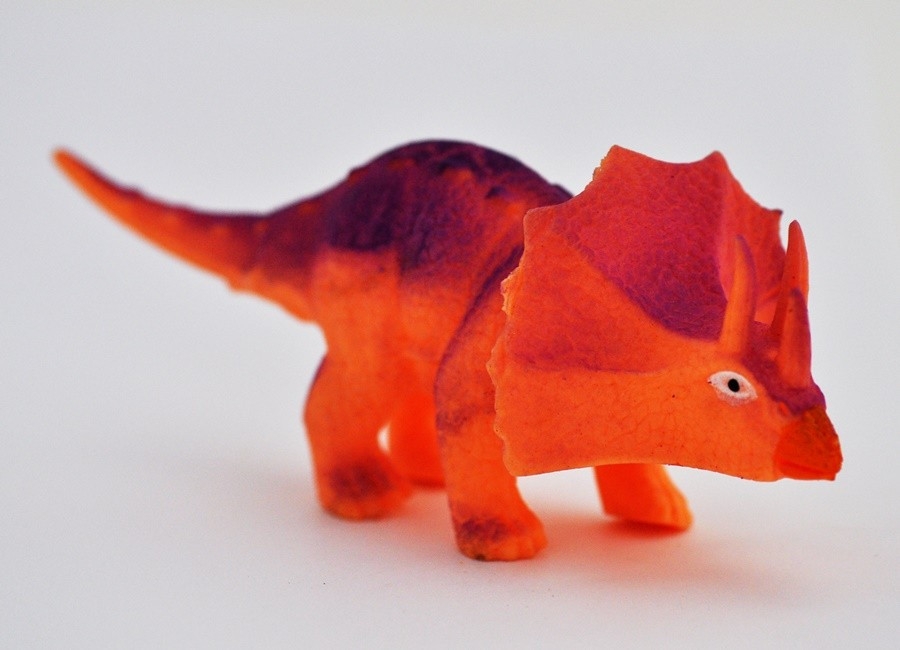 Трицератопс (меняет цвет на солнце) - Динозавры Юрского Периода,Big Animal World