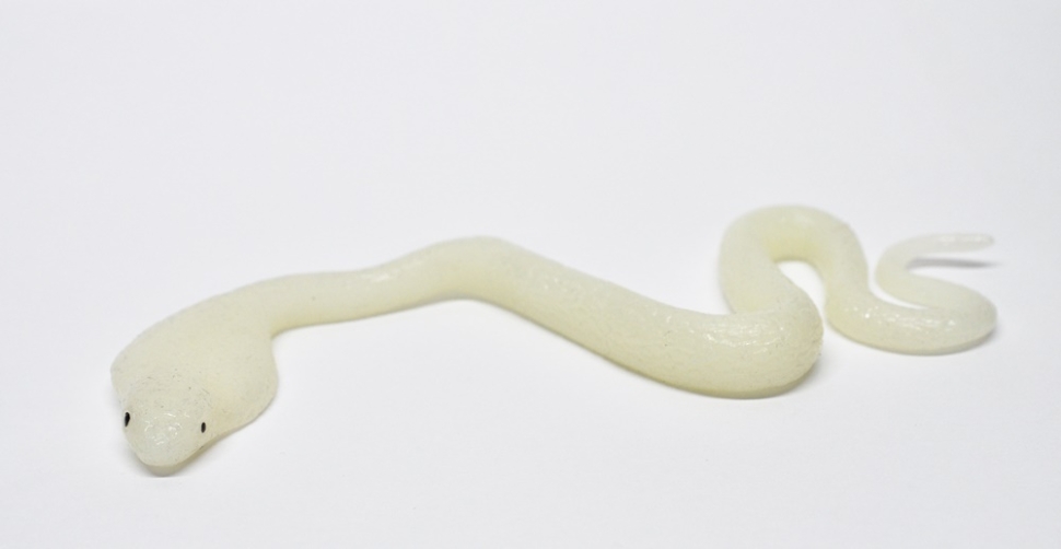 Королевская кобра (светится в темноте) - Опасные змеи