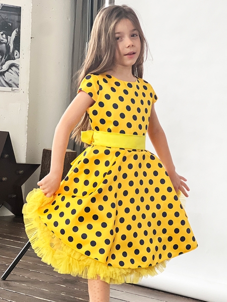 Платье для девочки нарядное БУШОН ST10, стиляги цвет желтый, желтый пояс, принт синий горошек - Платья СТИЛЯГИ