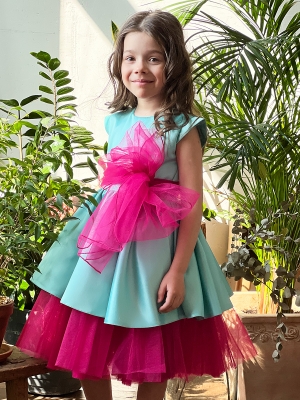 Праздничные платья для девочек: разнообразие брендов и фасонов